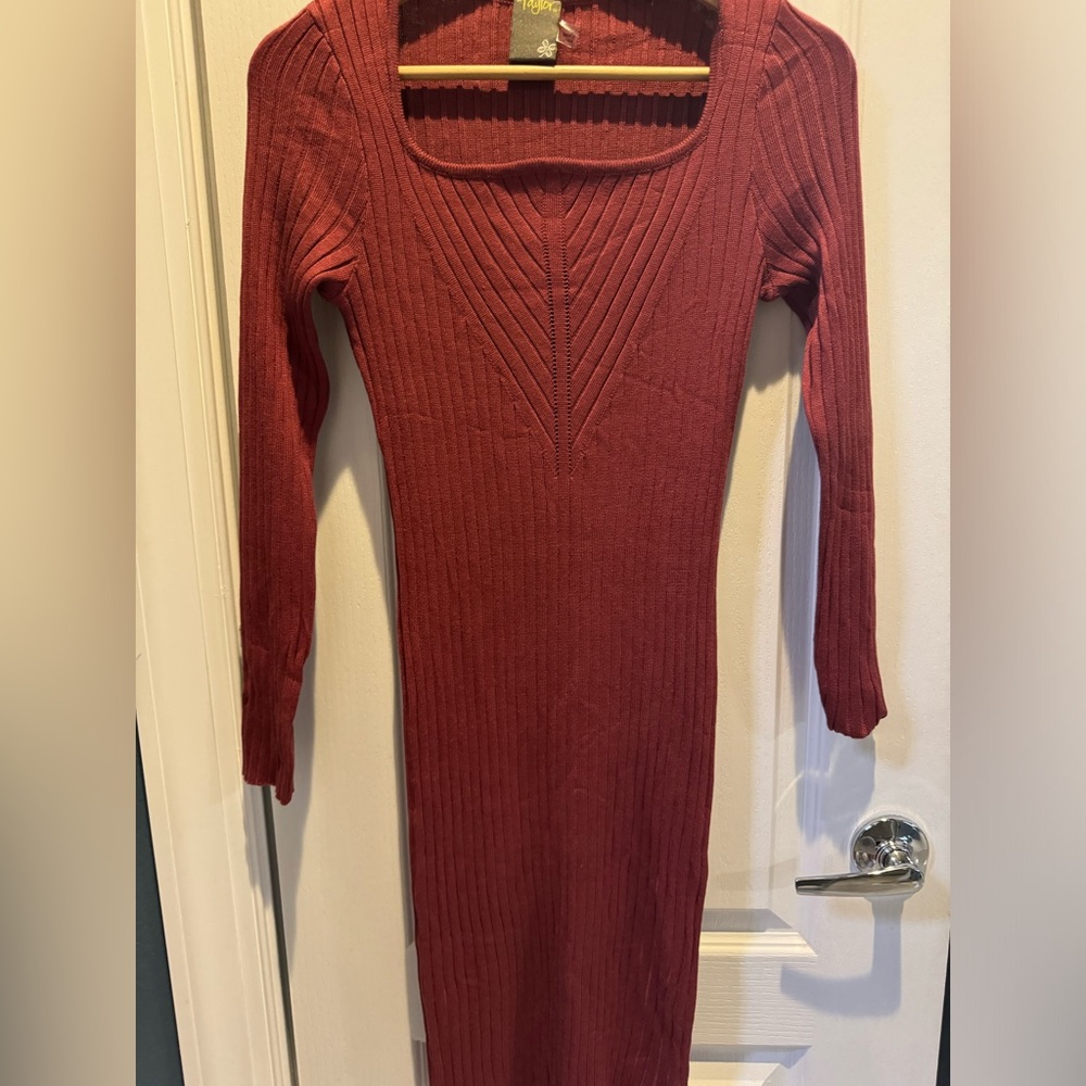 Taylor midi length long sleeve dress in XS